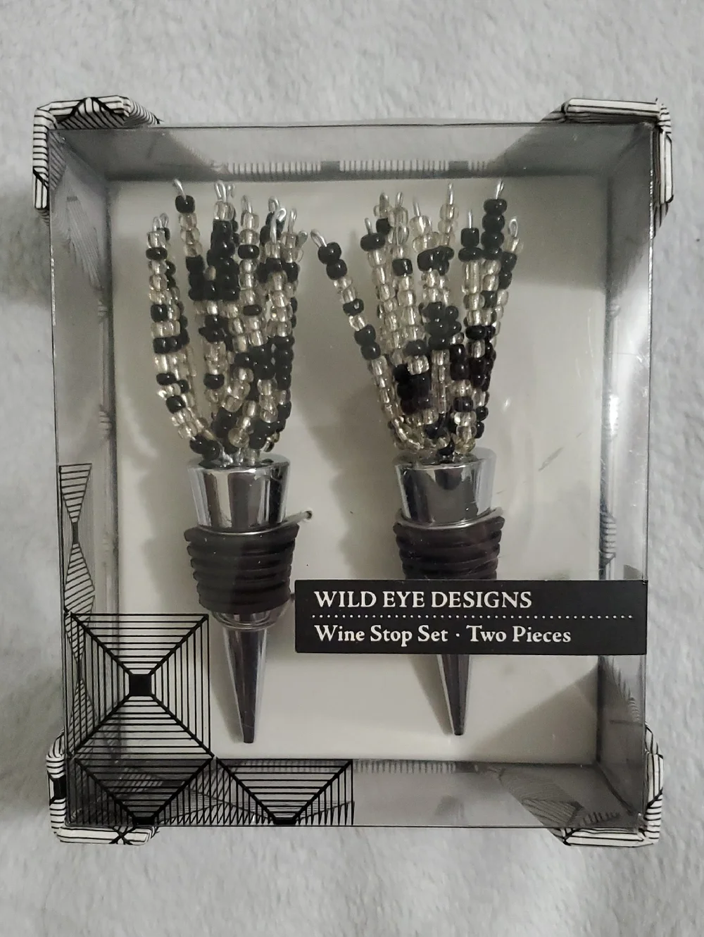 NIB Wild Eye Designs Handcrafted Beaded Wine Stopper Set - Black & Silver